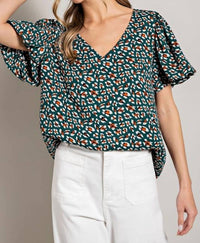 Ee:Some - V Neck Print Short Sleeve Top
