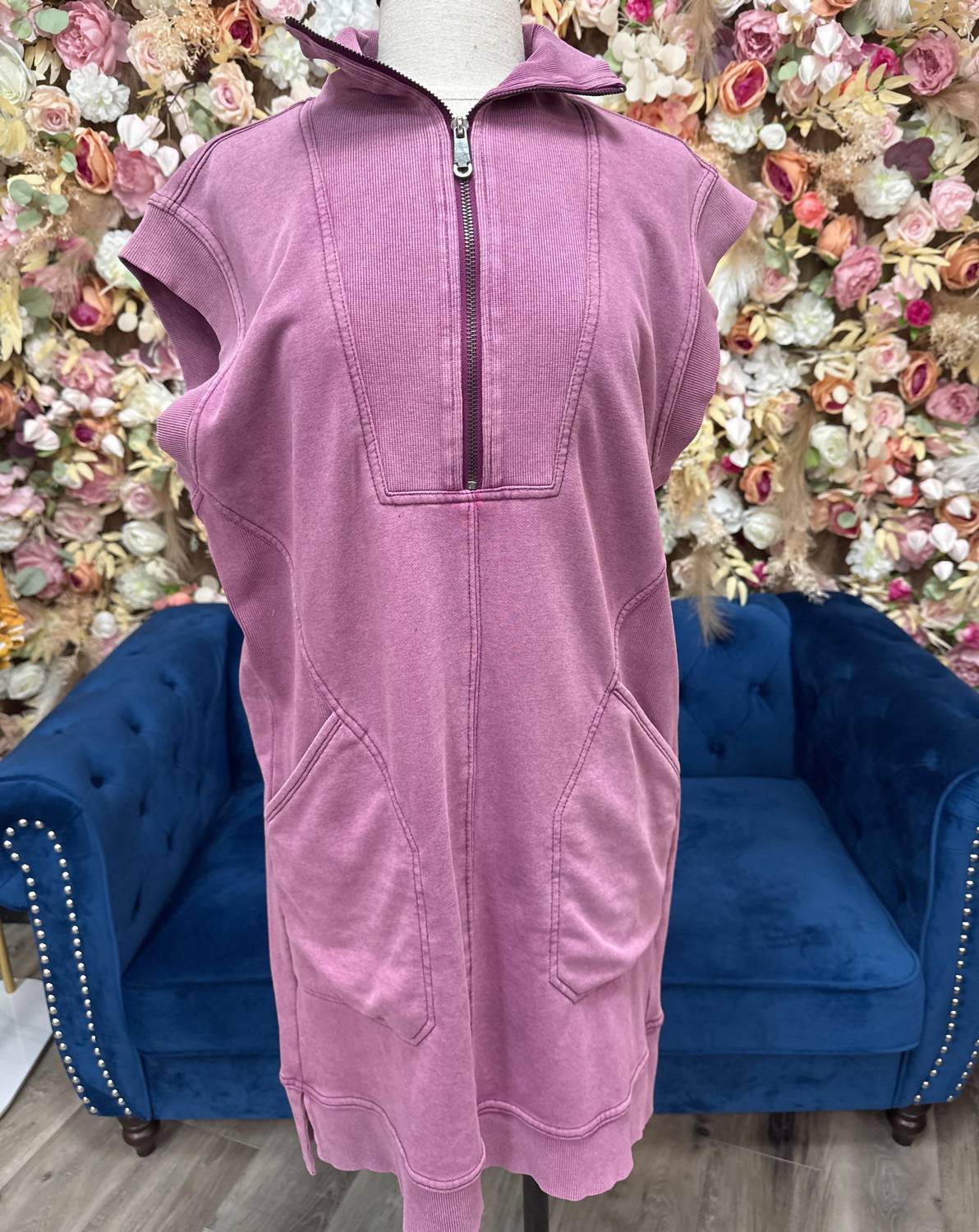 Entro - Women's Sleeveless Dress With Pockets