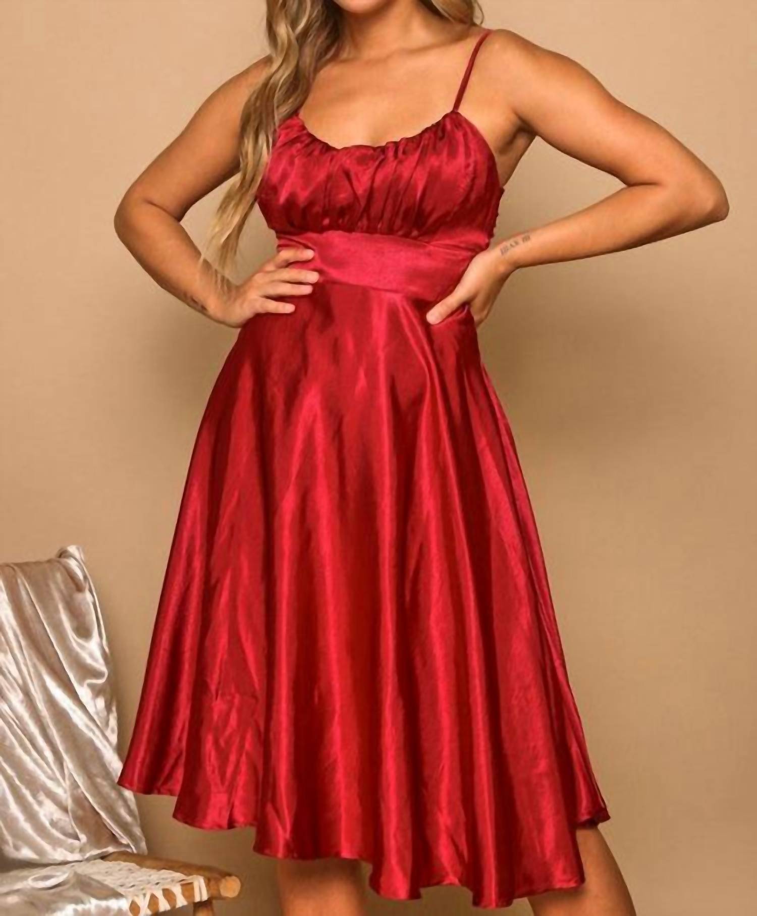 Peach Love - Satin Scoopneck Midi Dress
