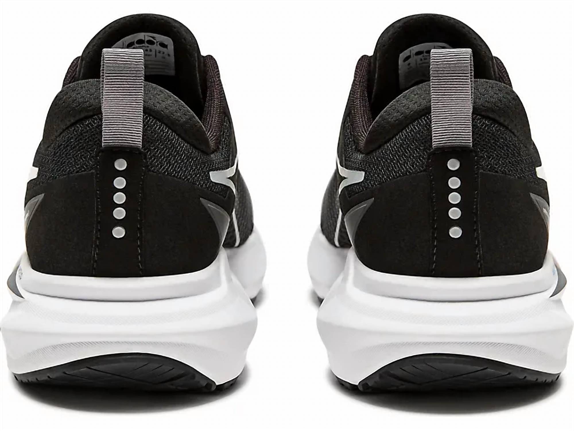 diadora Men's Blushield Vigore 3 Running Sneakers in black - men's sneaker - view 4