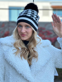 Mitchie'S Matchings - Women's Houndstooth Fox Pom Hat