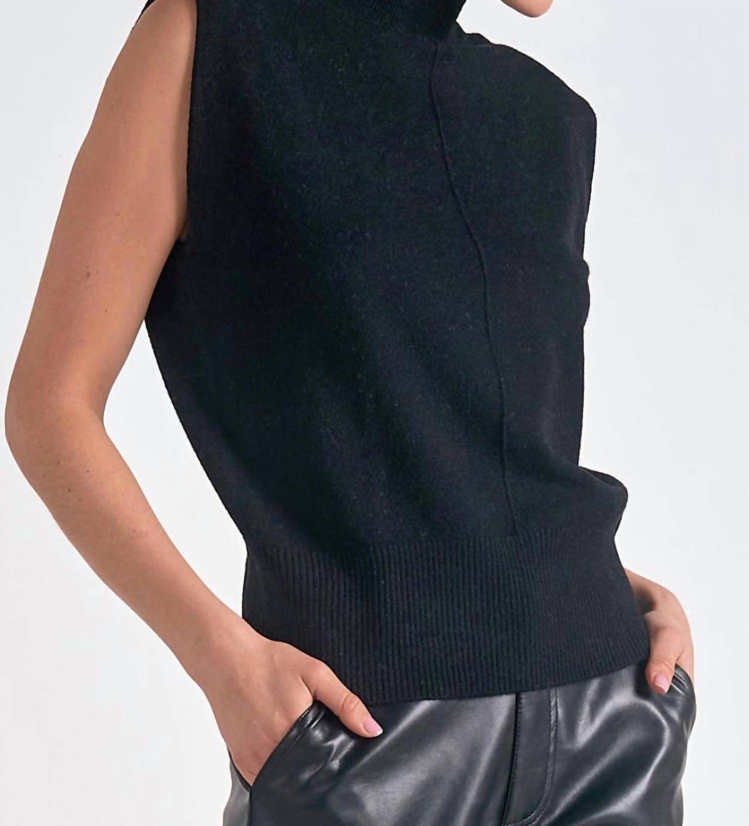Elan - Sadie Sleeveless Sweater