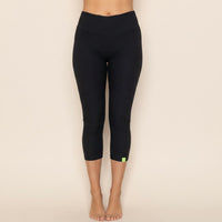 BBrazil Clothing Basket Weave Jacquard Capri Leggings in black - women's pants