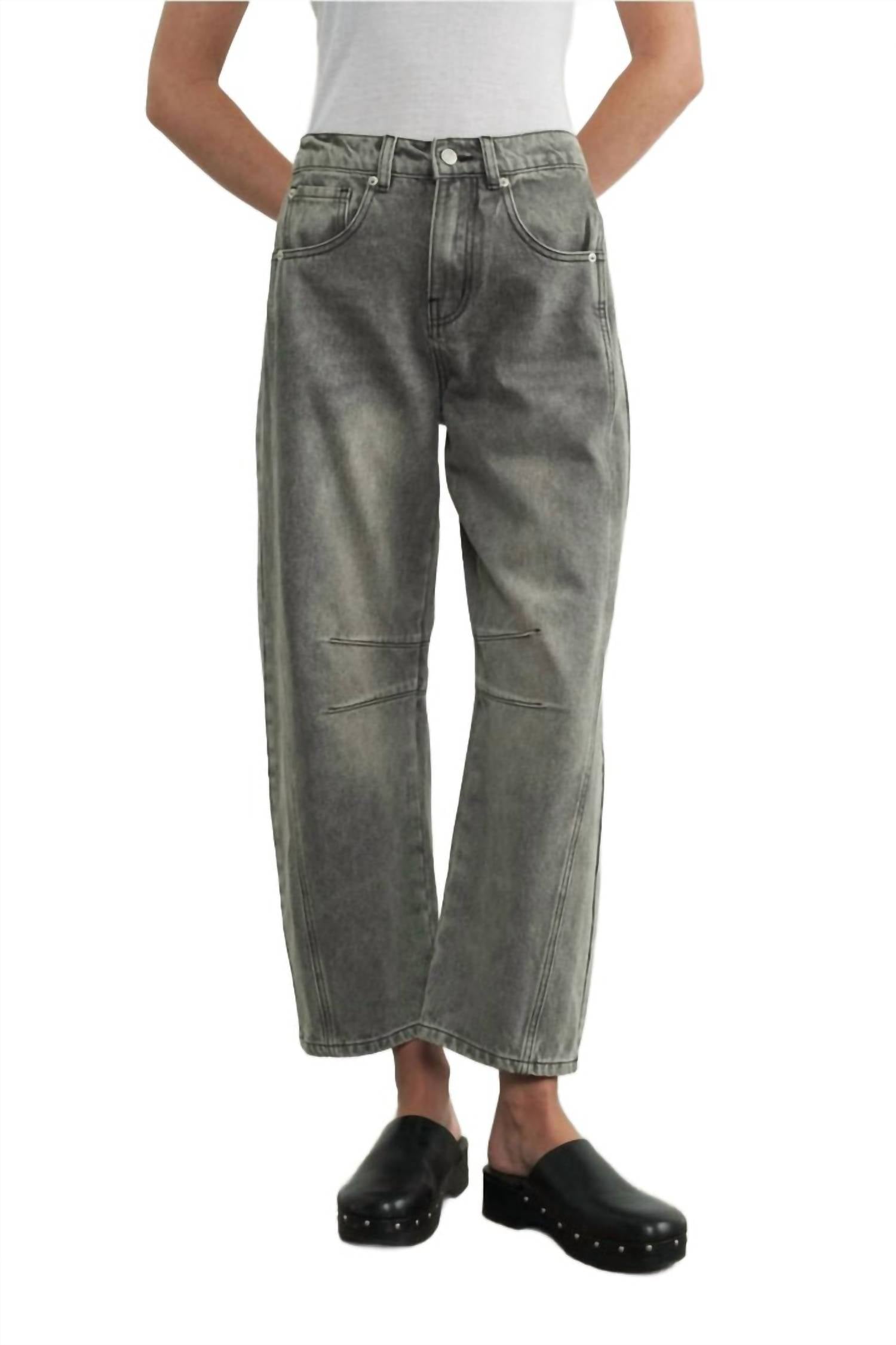 Aaron & Amber - Relax Barrel Jean
