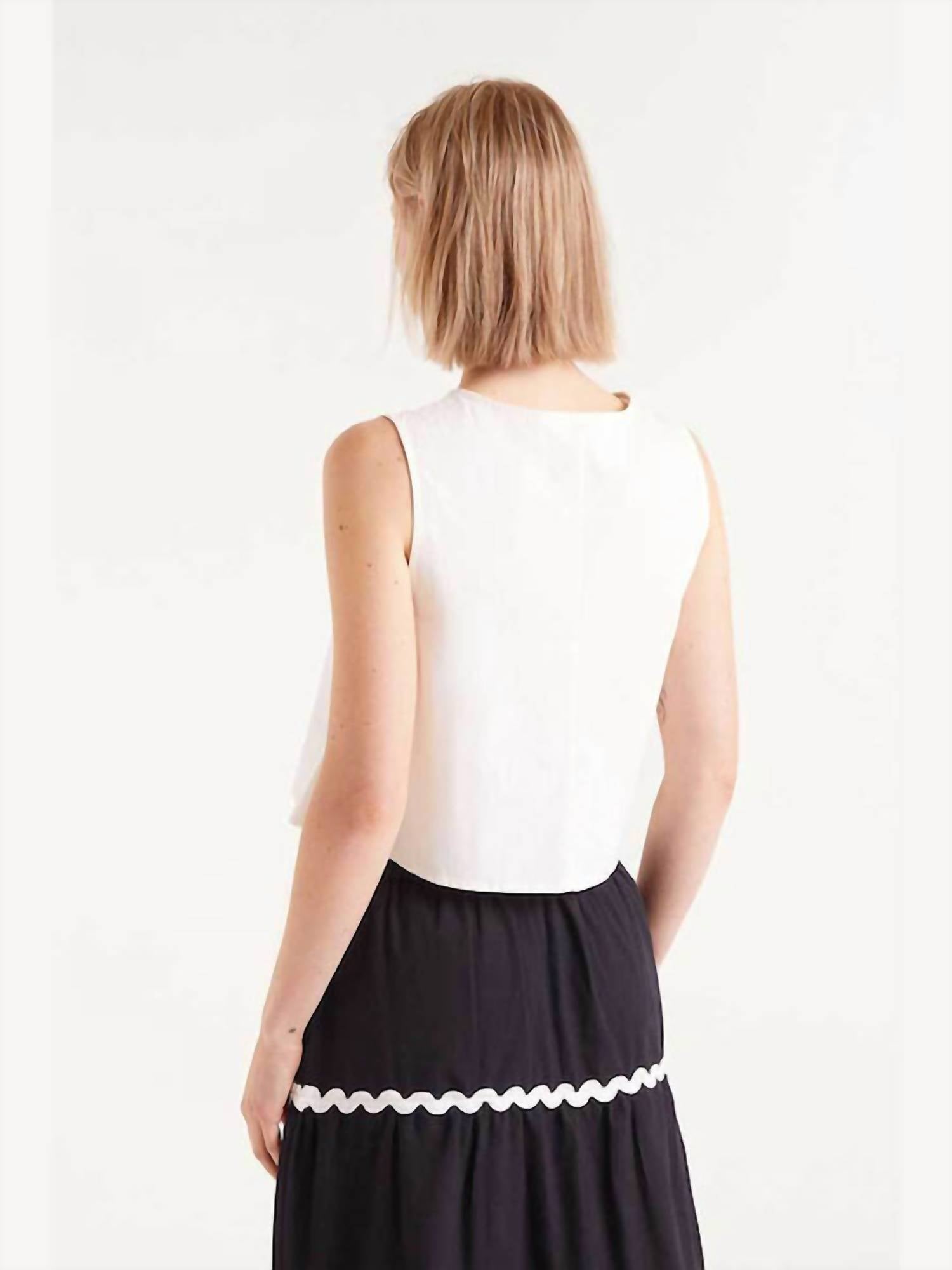 Compania Fantastica - Sleeveless Top Wtih Buttons