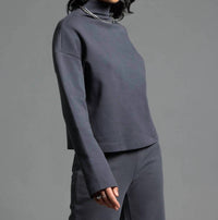 Weekend Los Angeles - Genevieve Mock Neck Top
