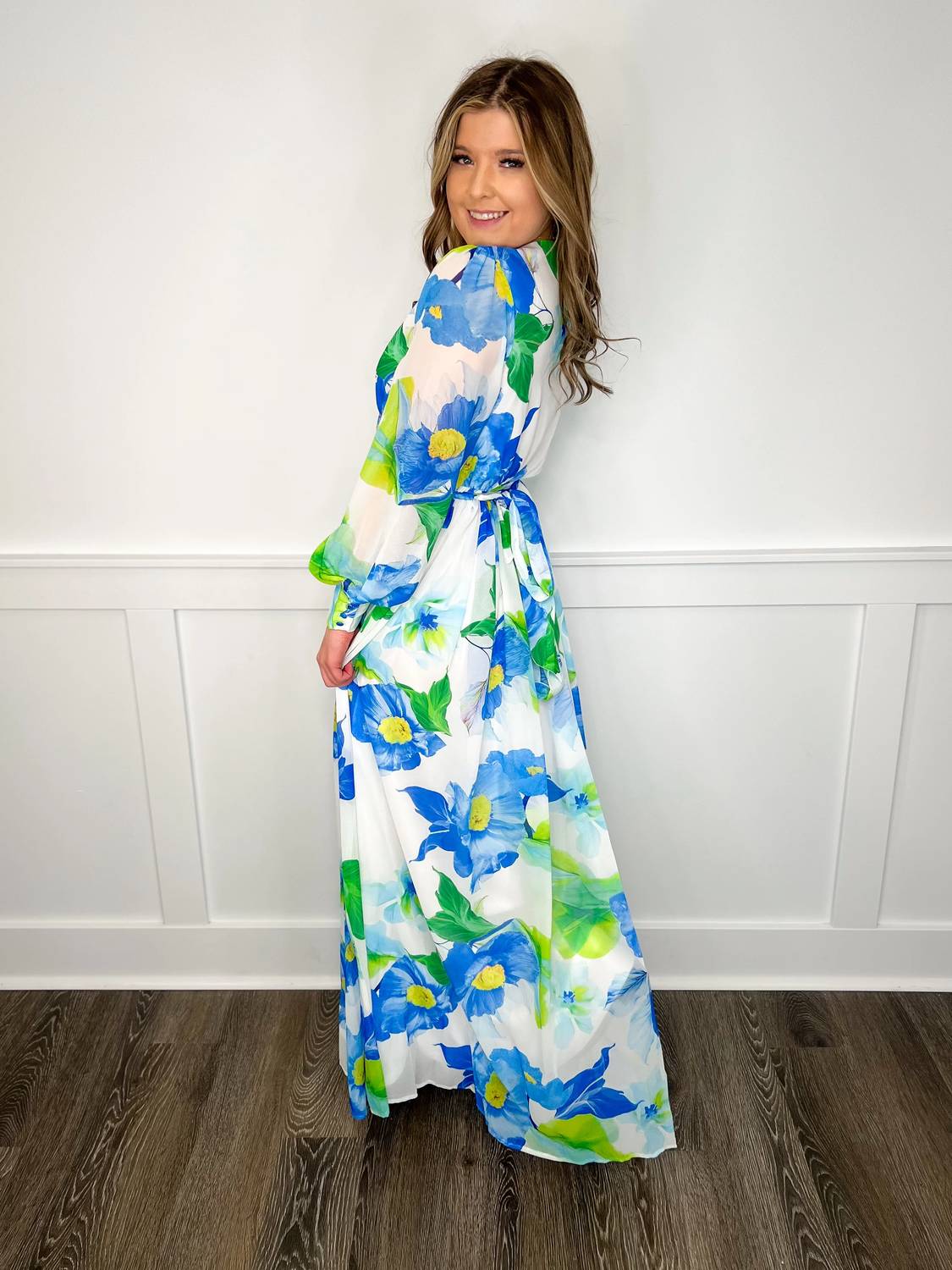 Miss Avenue - Feel The Wind Lightweight Long Sleeve Maxi Dress