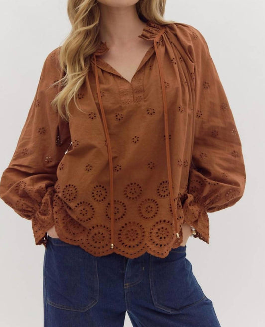 Entro - Eyelet And Scallop Trim Top