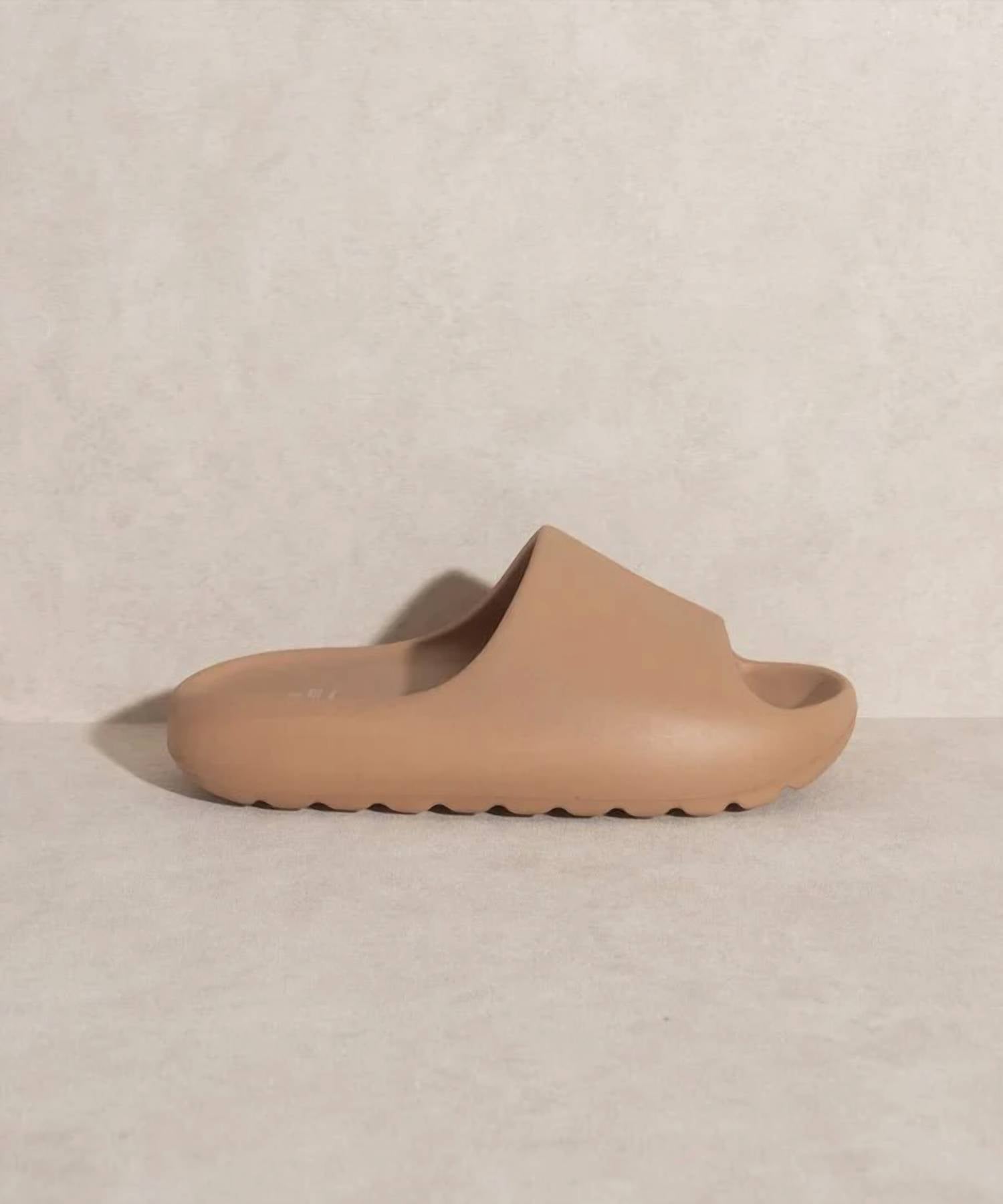 Oasis Society - Women's Wyatt Comfort Slides