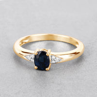 Diana M Jewels Women's Oval Natural Sapphire Fashion Ring (0.84 Ct) - Delicate in 14k yellow gold - women's jewelry - detail view