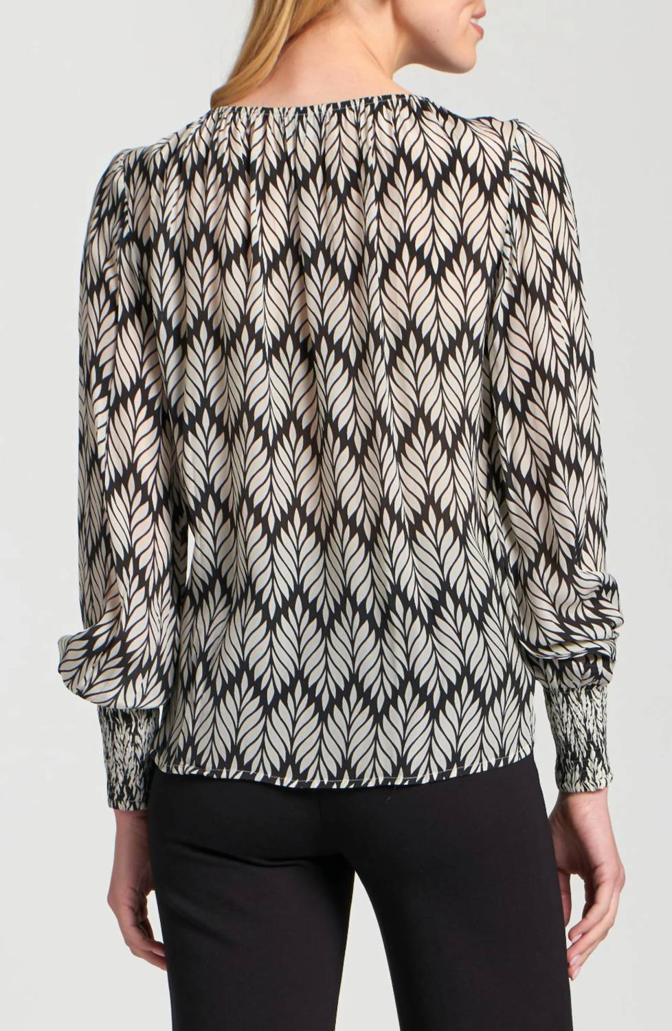Apny - Printed Smocked Cuff Top