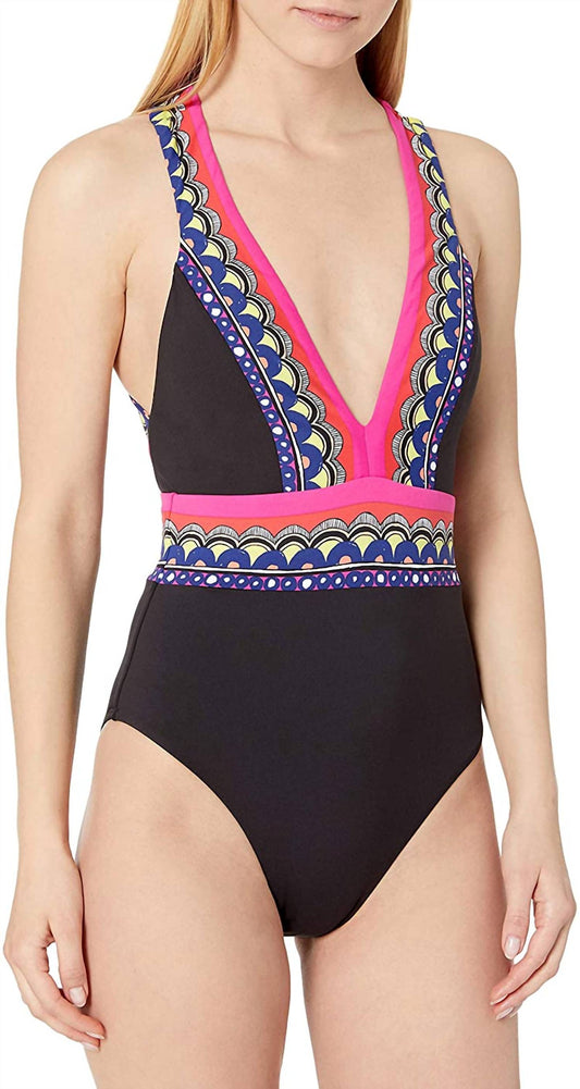 Trina Turk - Tanzania Scarf Plus V-plunge One-piece Swimsuit