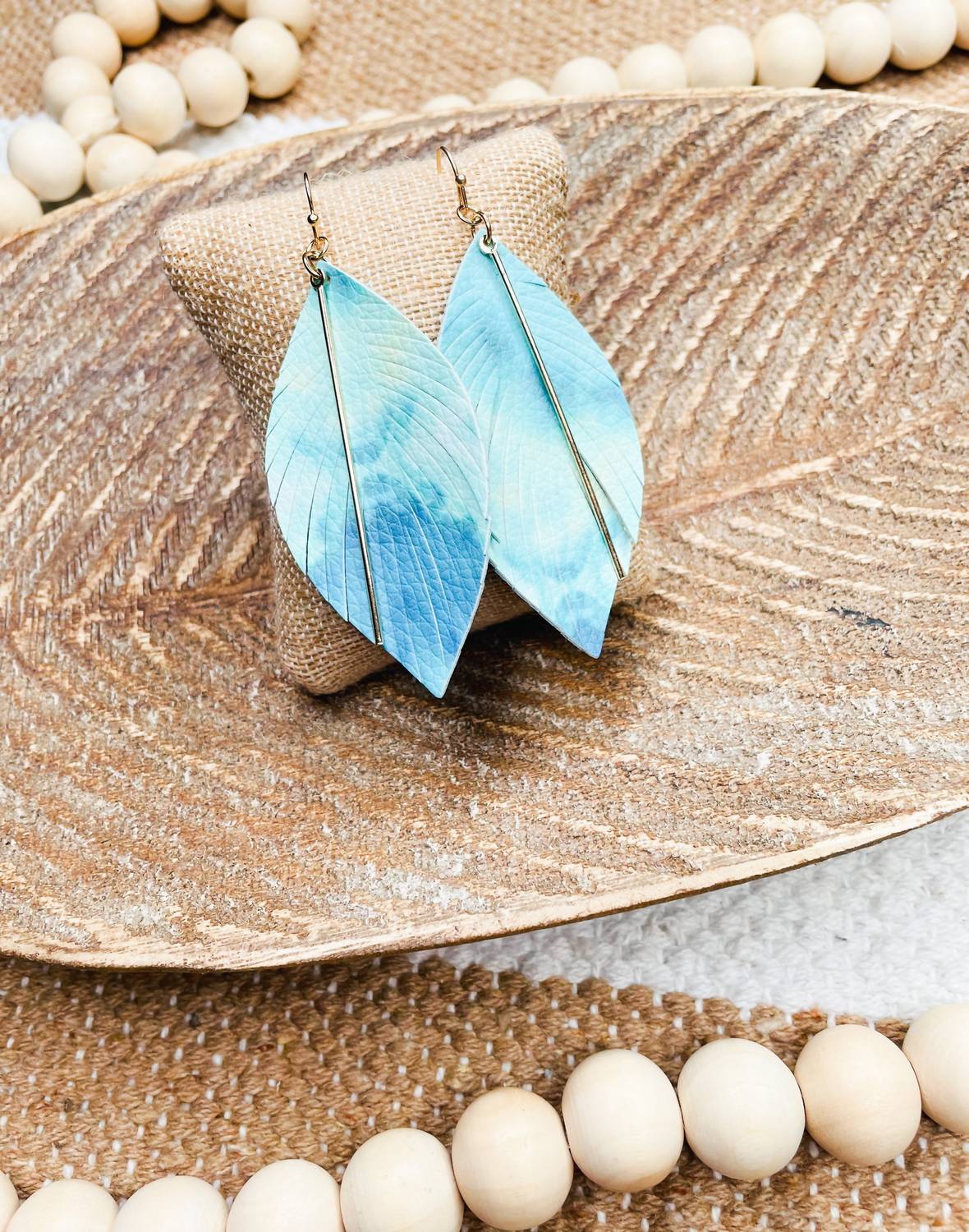 Trendy Wholesale - Women's Feather Earrings With Gold Bar