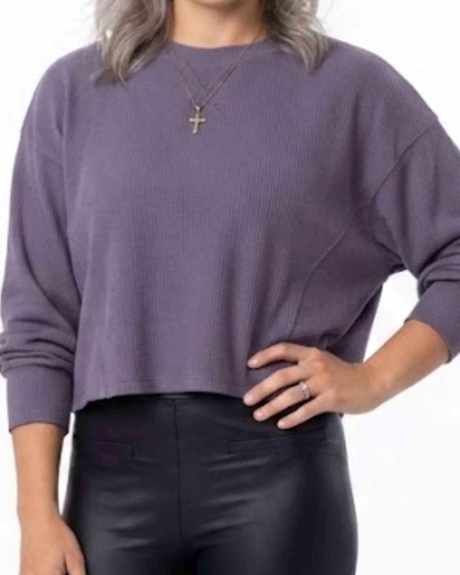 Mono B - Women's Cropped Pullover Top