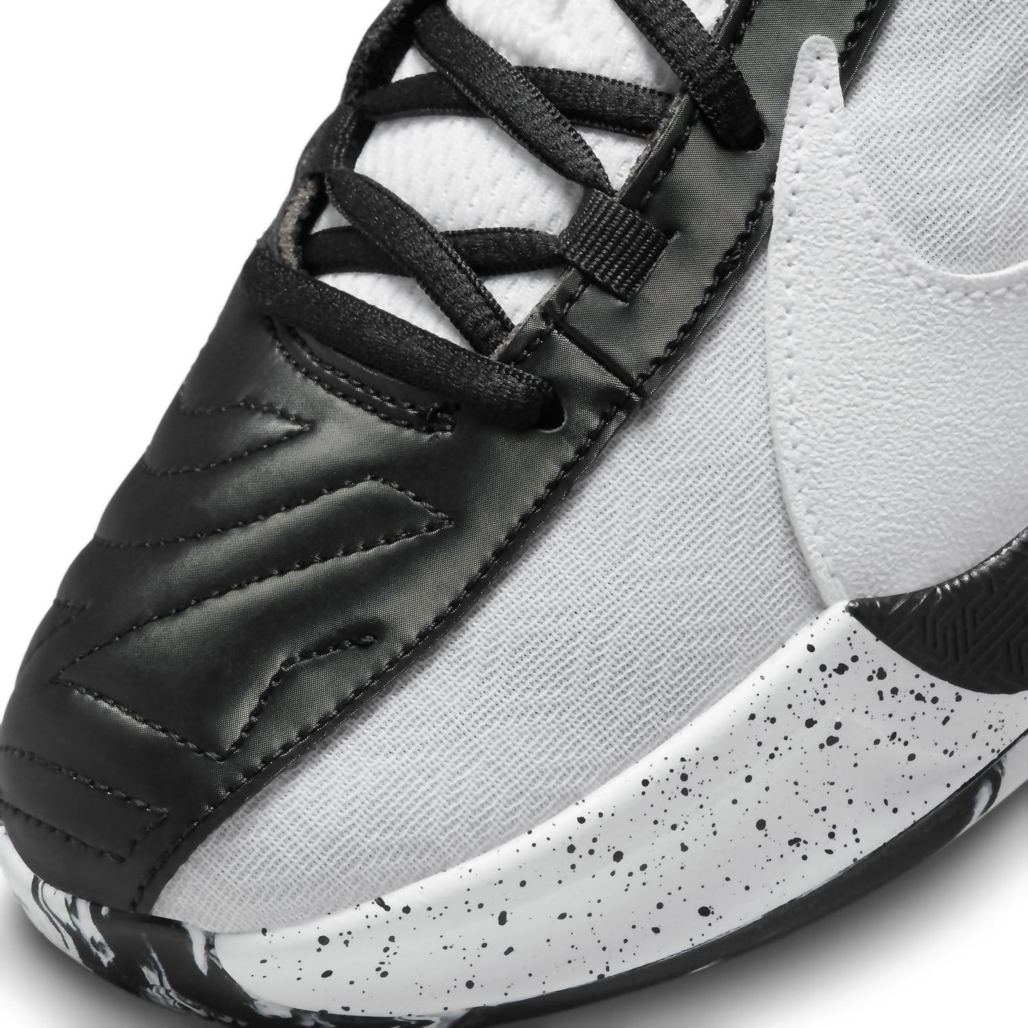 Nike - Boy's Freak 5 Shoes