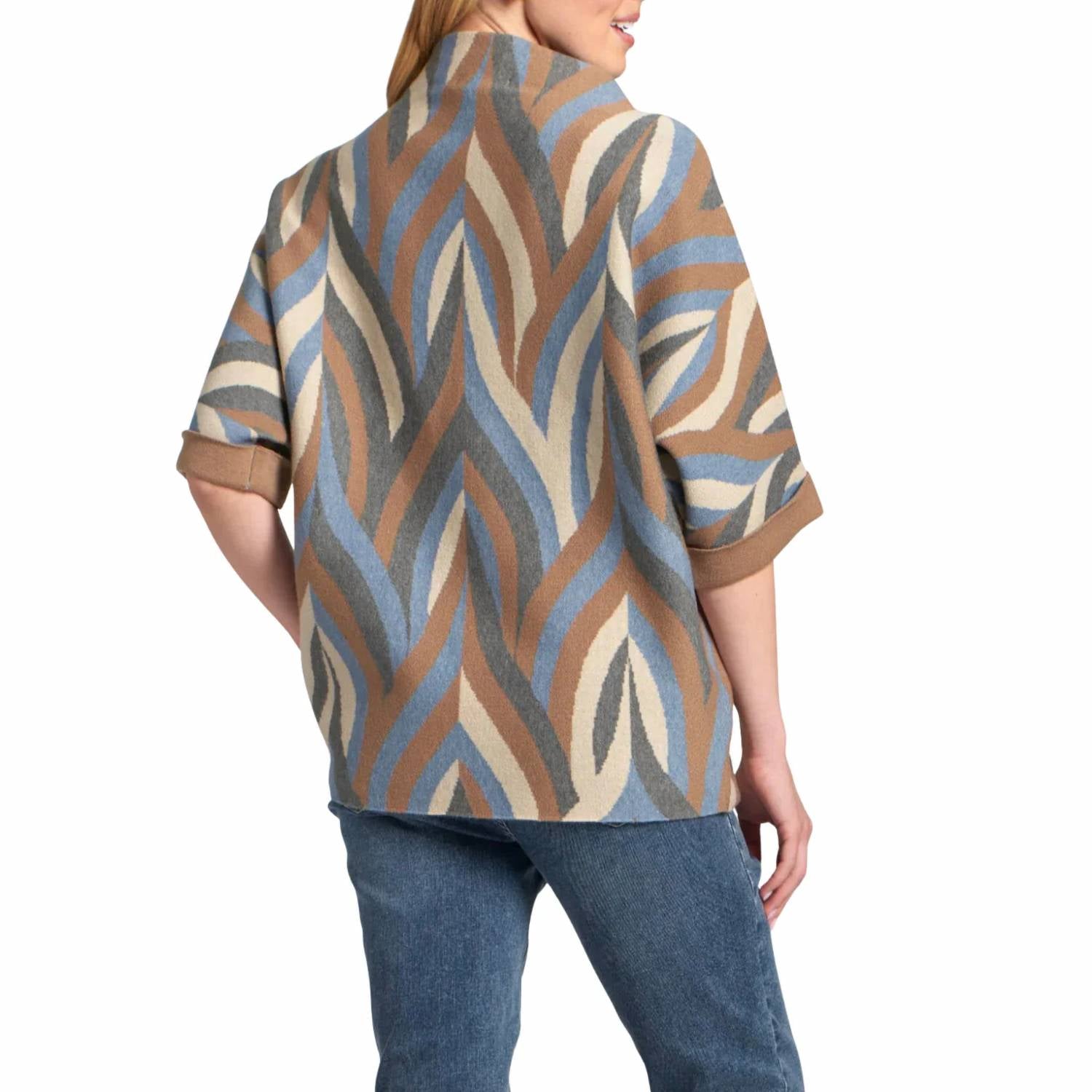 Apny - Interlacing Lines Sweater With Contrast Cuffs