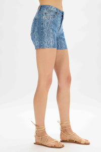 Judy Blue - Midrise Denim Cut Offs Short