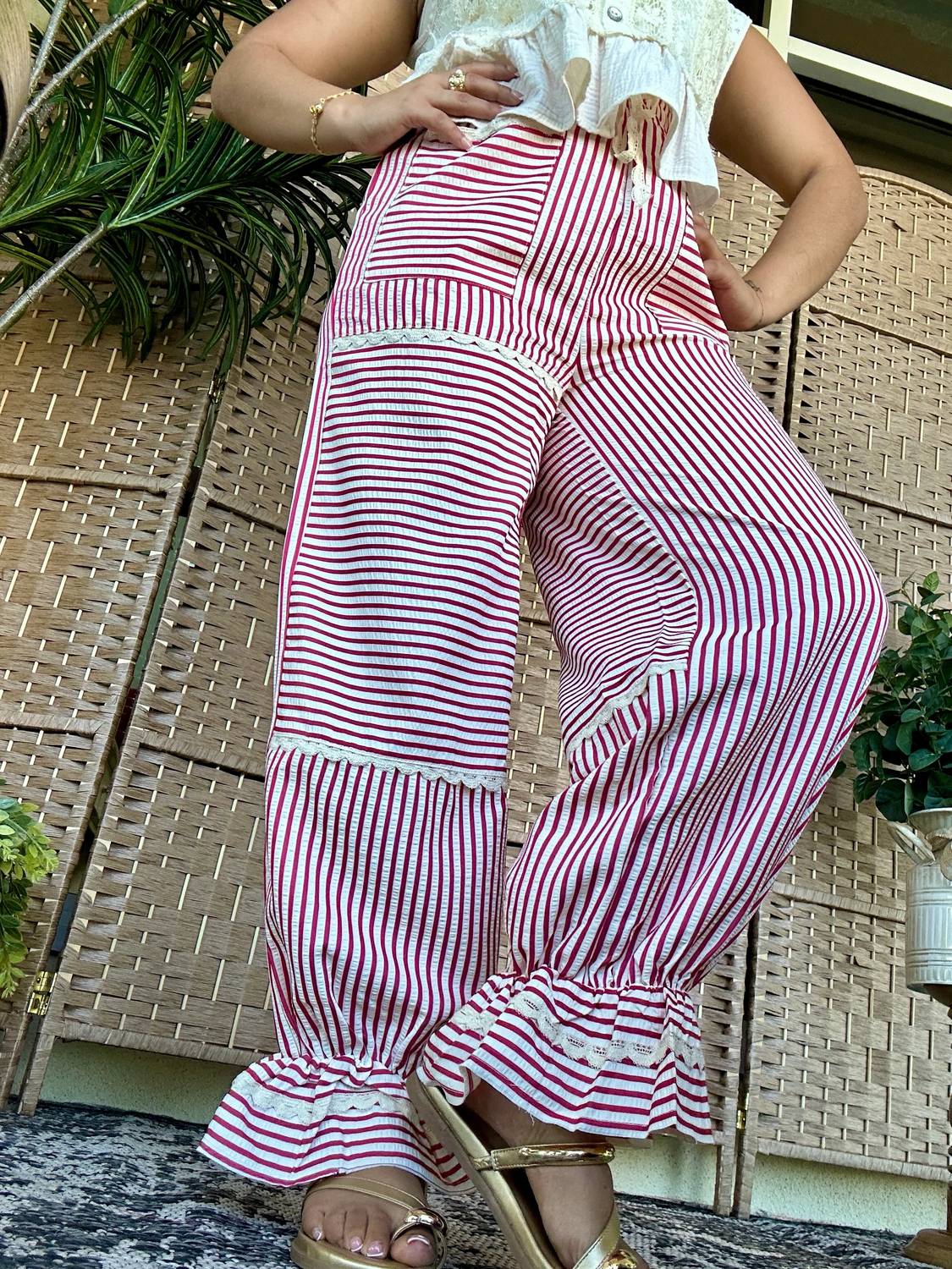 Mello - Stripe Frilly Jogger Pants
