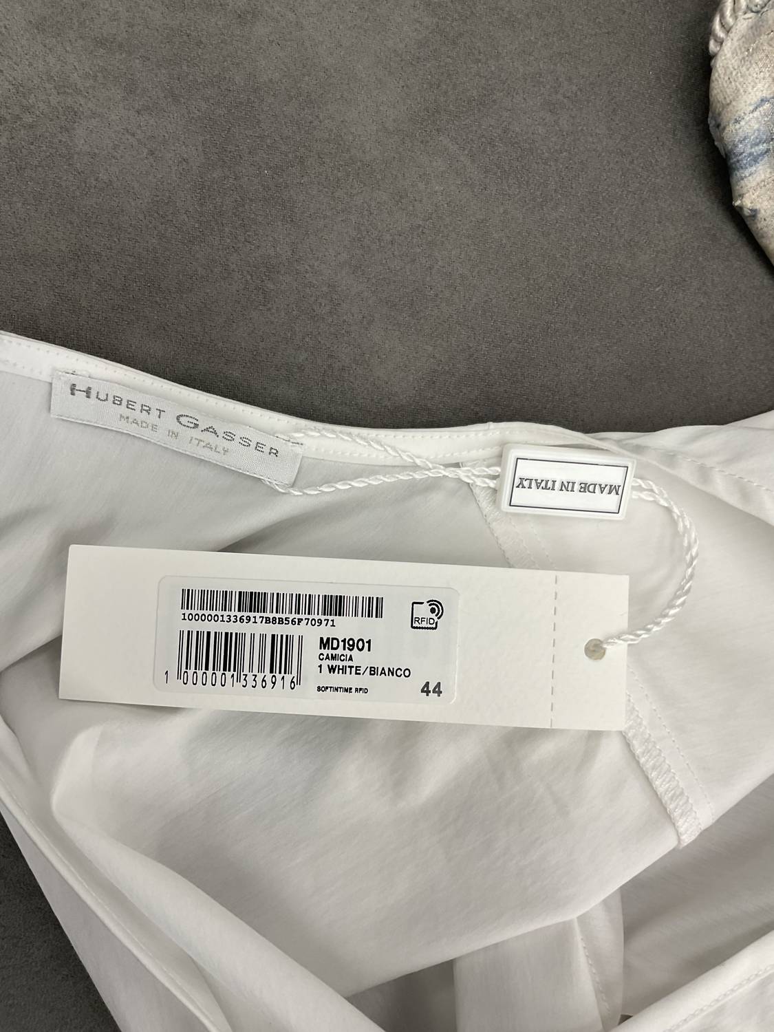 Hubert Gasser - WHITE RUCHED SLEEVE COTTON TOP