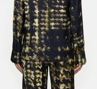 Closed - Straight Cut Button Down Top