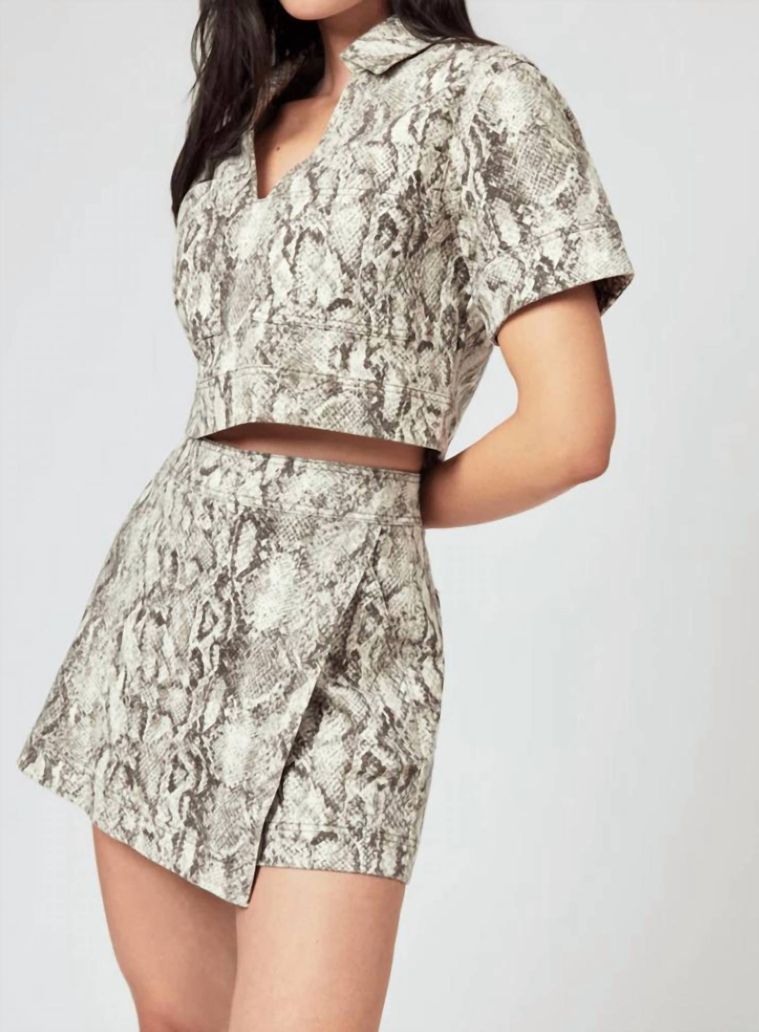 Habitual - Women's Popover Top