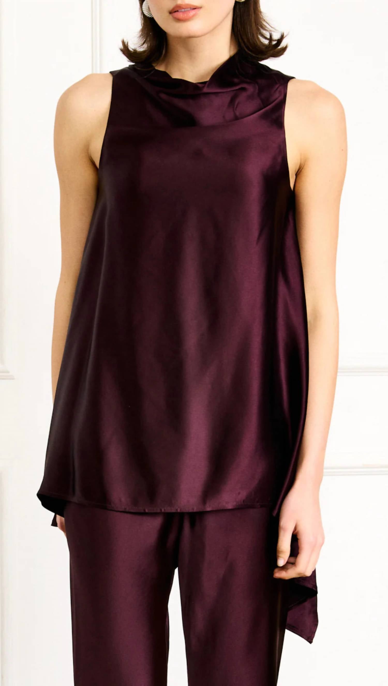 line and dot Petrea Top in aubergine maroon - women's shirt - detail view