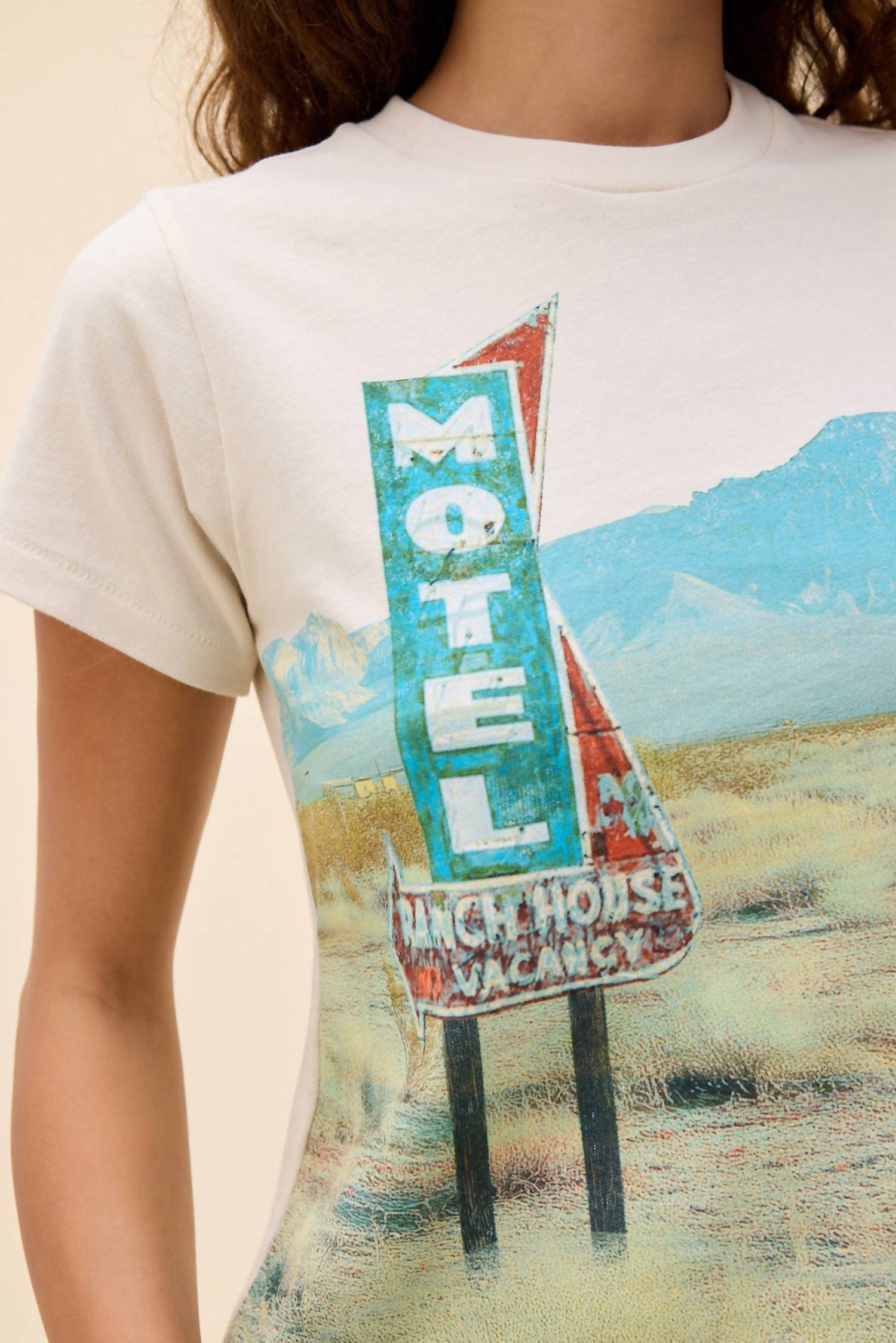 Daydreamer - Motel Ranch House Vintage Tee
