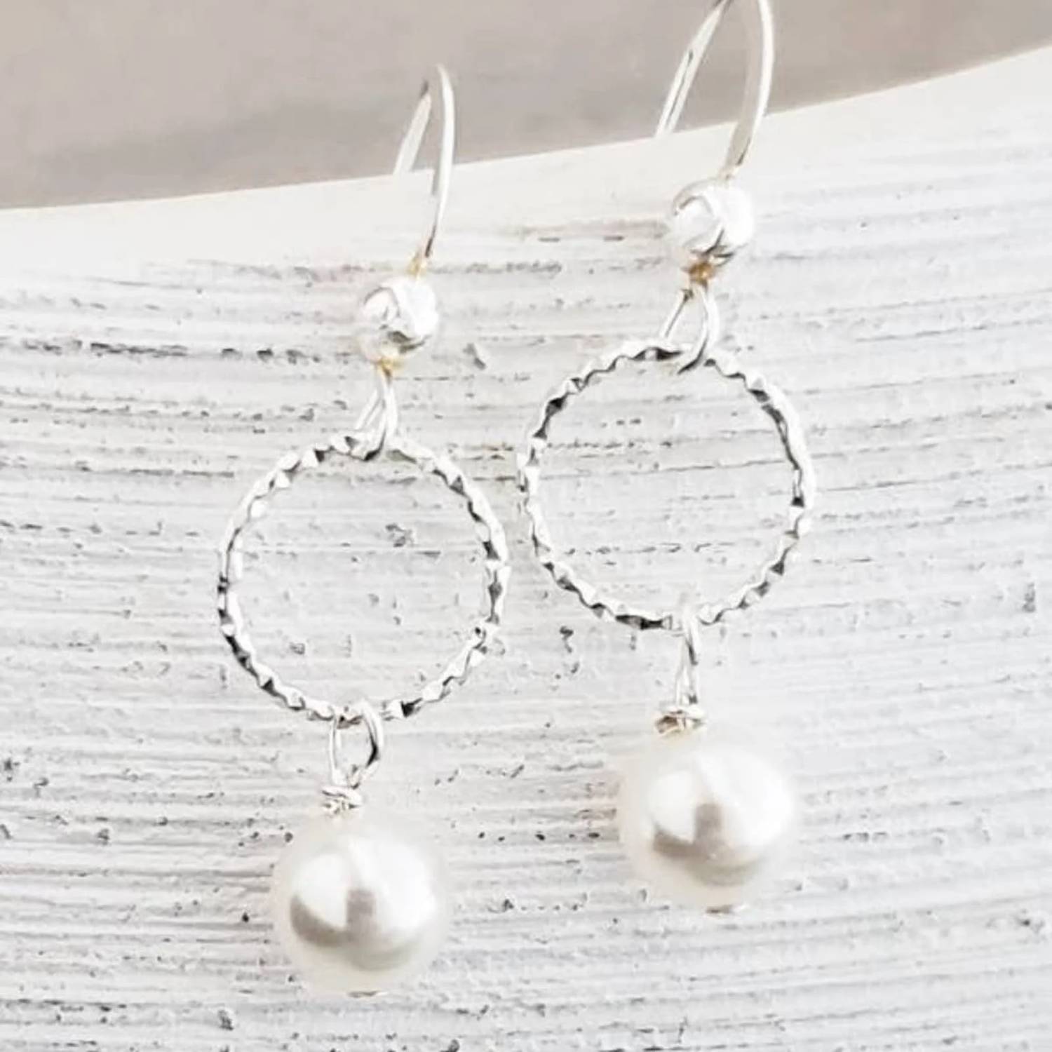 Sosie - Women's Peach Swarovski Crystal Pearl Drop Earrings