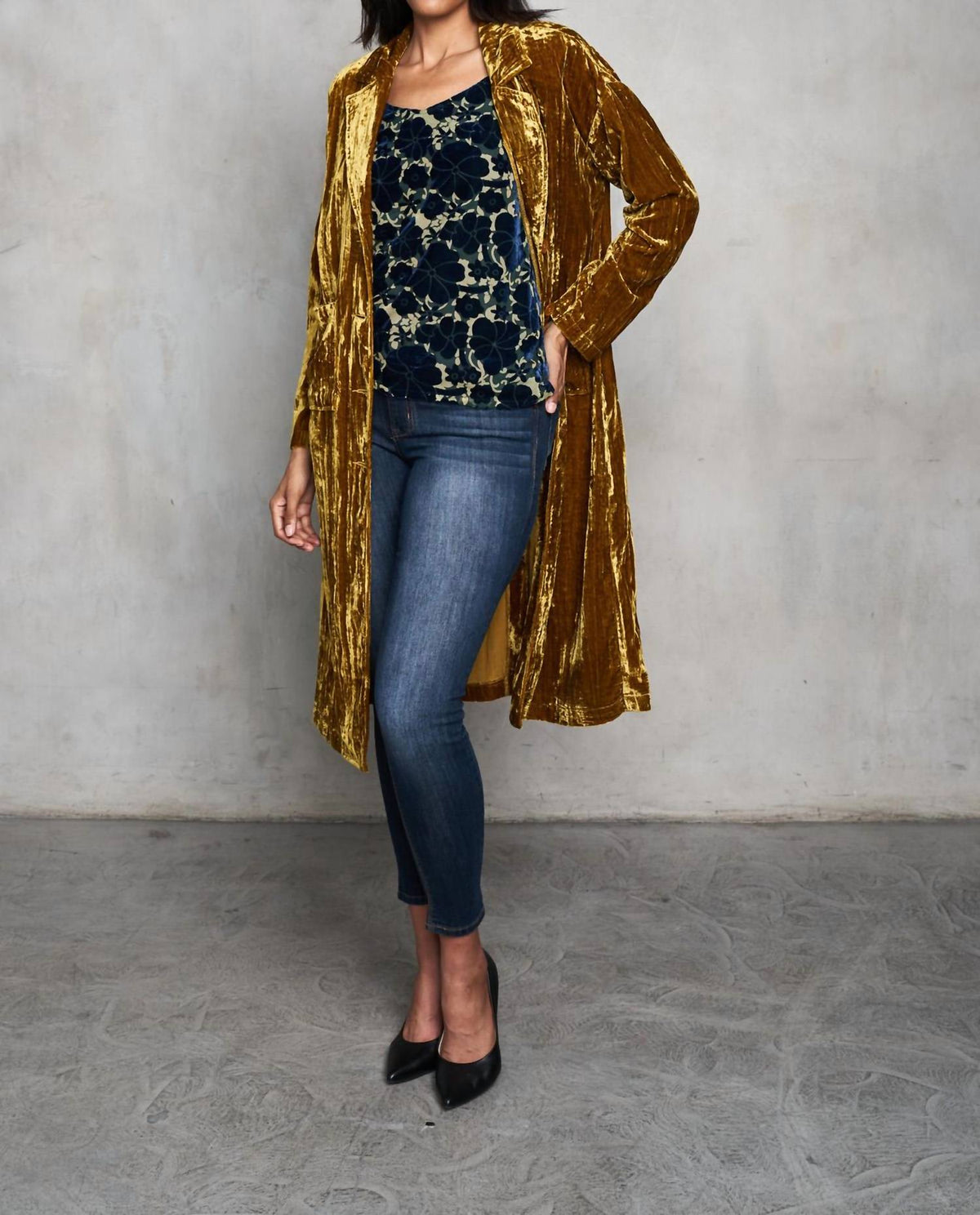 Paparazzi - Crushed Velvet Single Breaster Duster