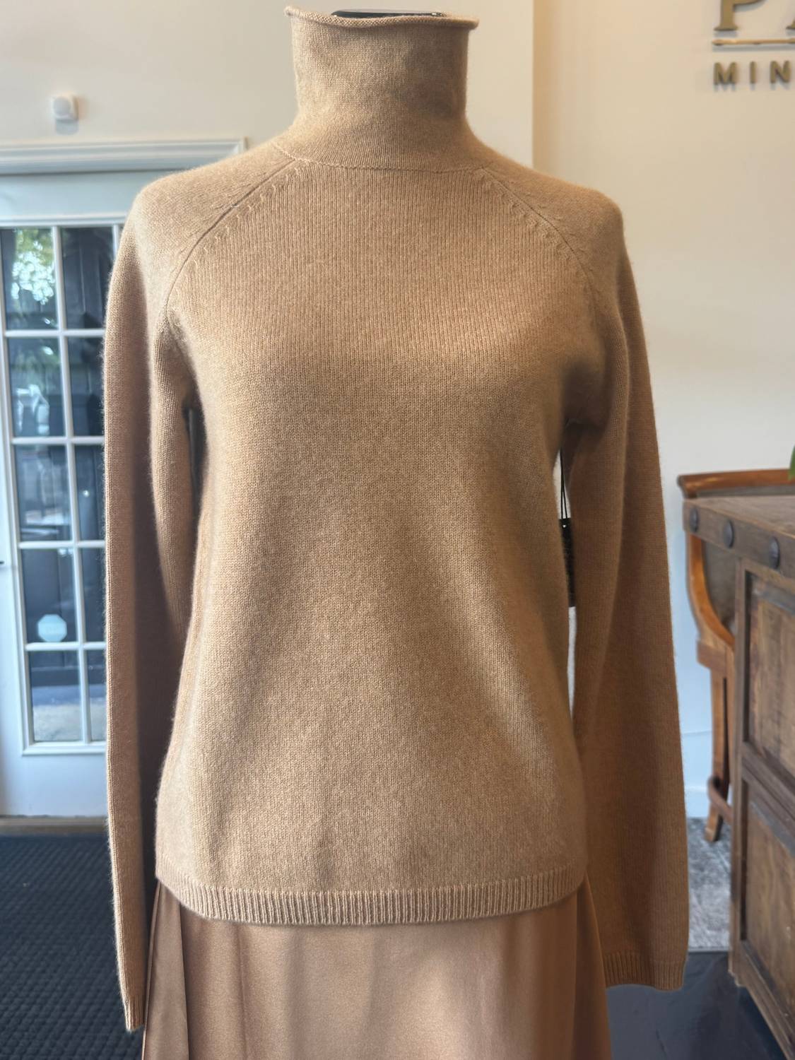 Brazeau Tricot - Women's Reg Royal Cashmere Turtleneck Sweater