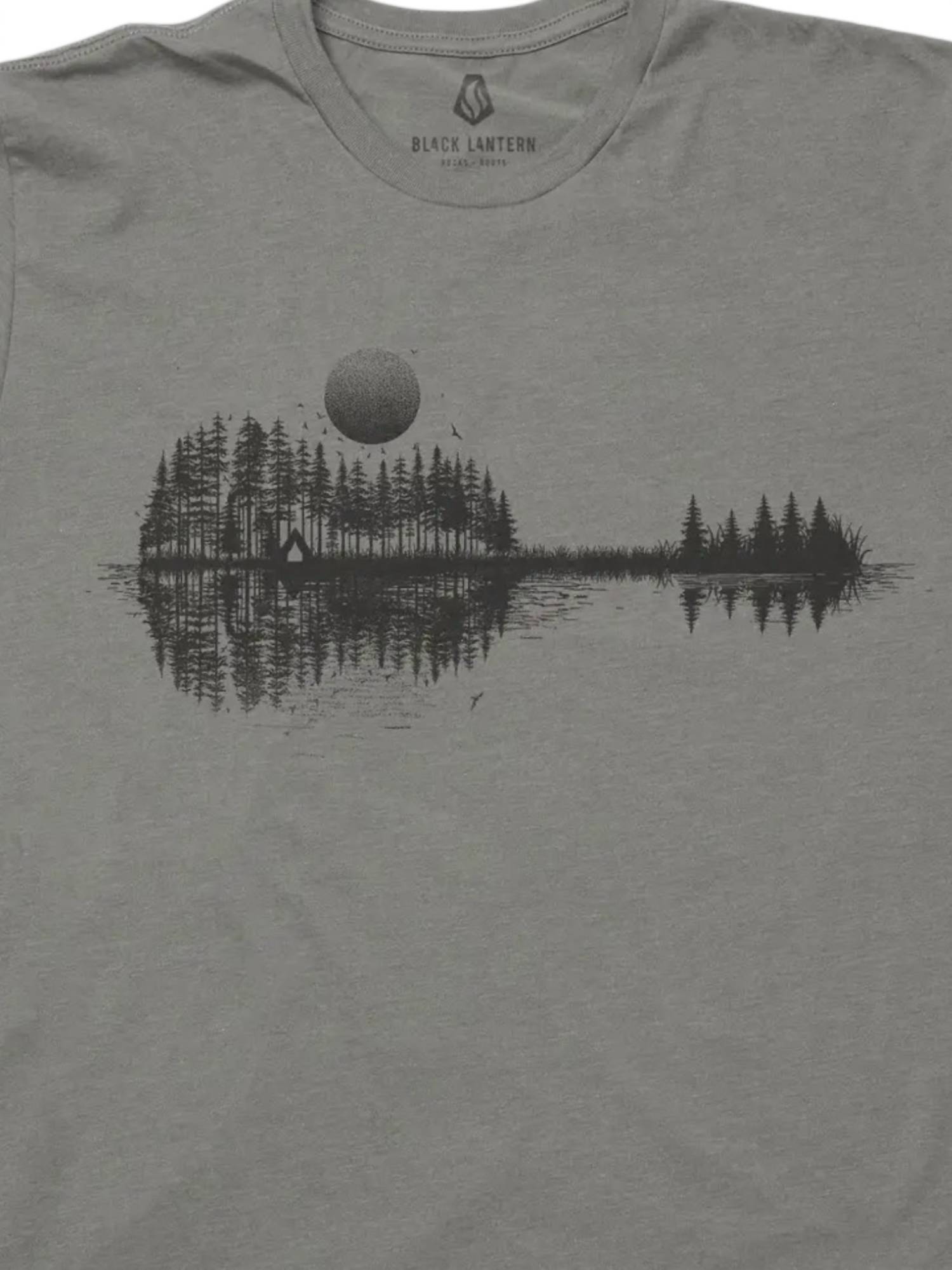 Black Lantern - Men's Nature Guitar T-shirt
