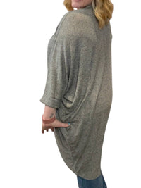 She + Sky - Long Rounded Hem Cardigan