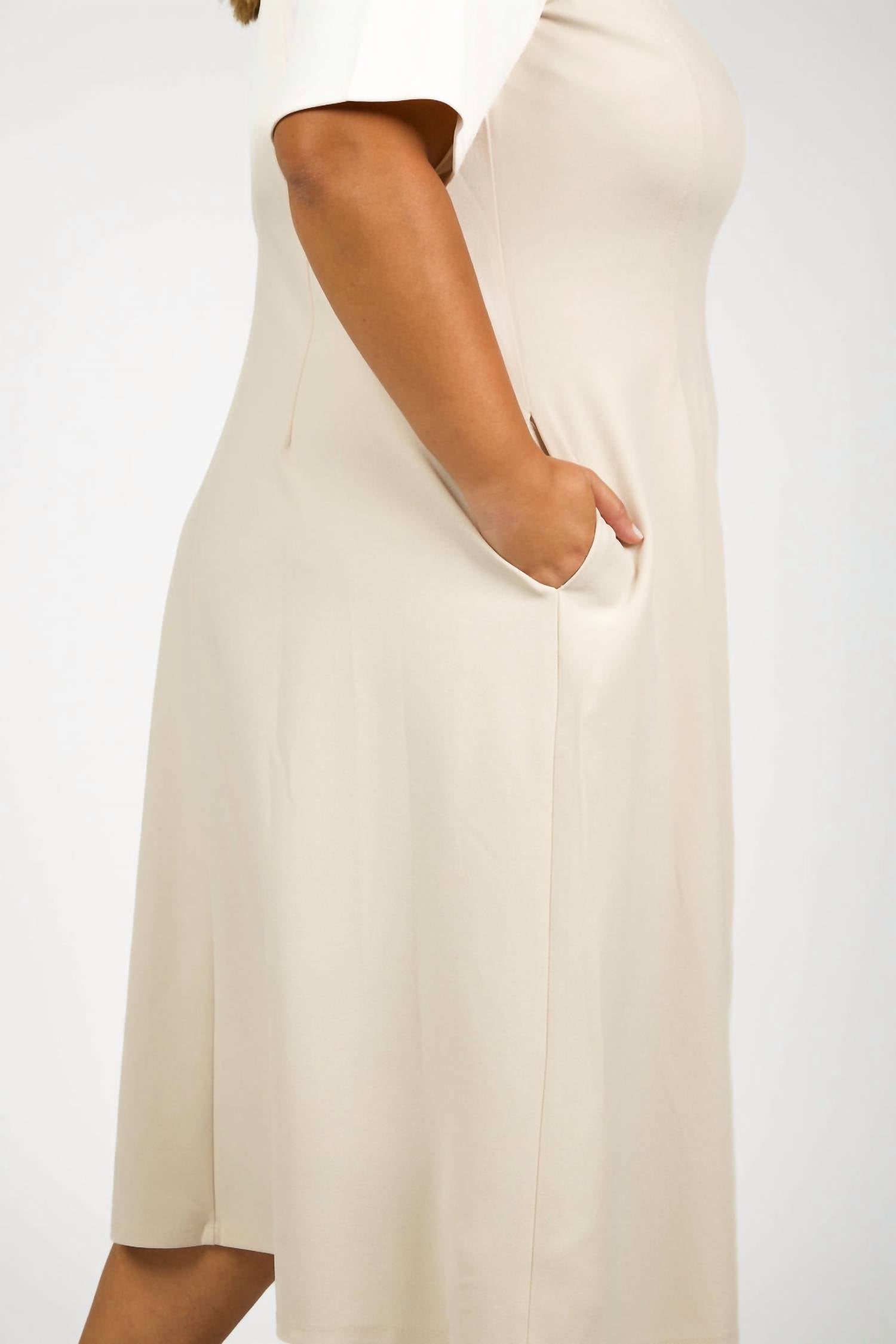 Maggy London - Scuba Midi Dress