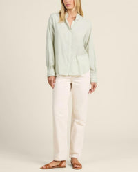 TROVATA Rumi Blouse in verde micro stripe - women's shirt - detail view