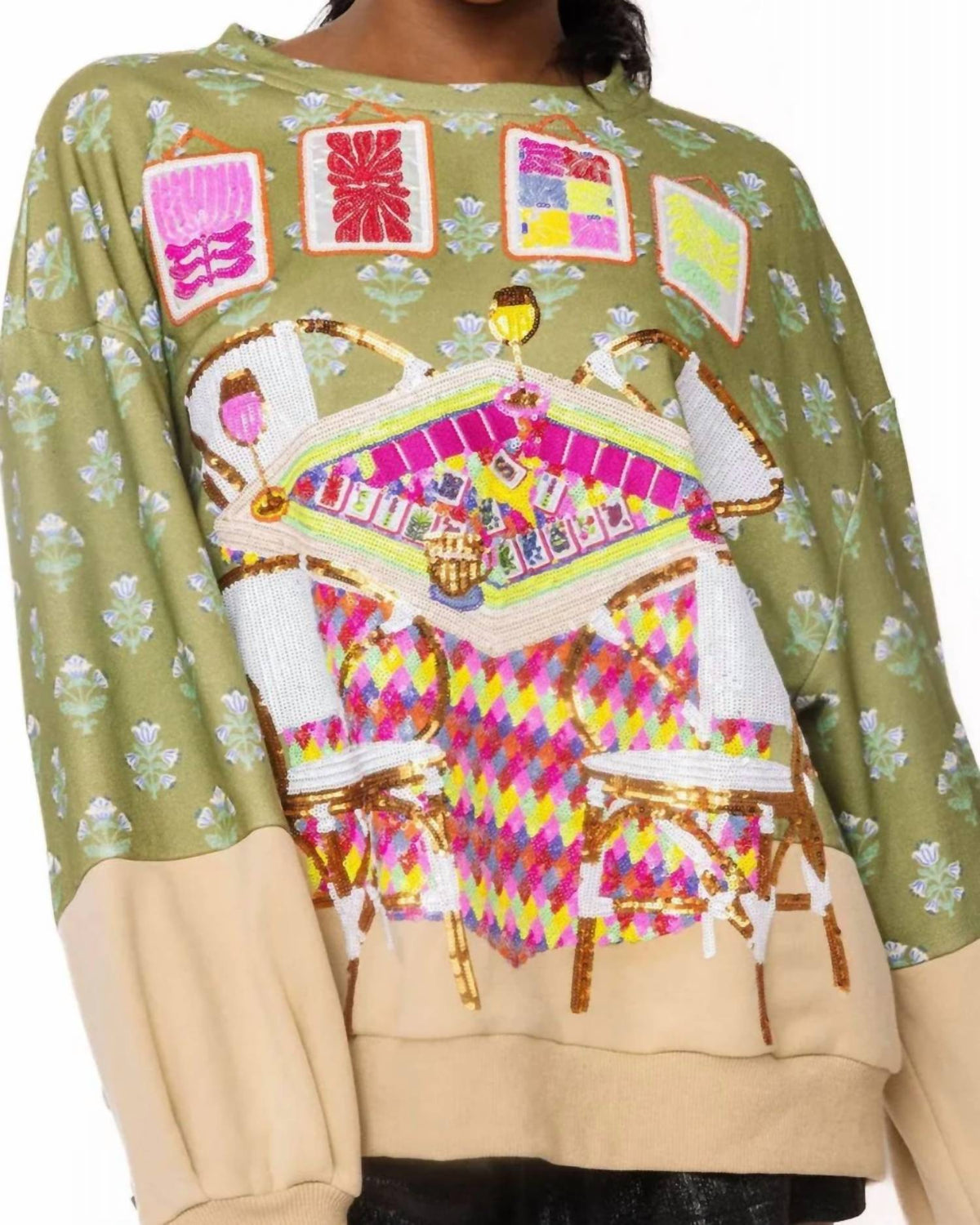 Queen Of Sparkles - Mahjong Table & Chairs Sweatshirt