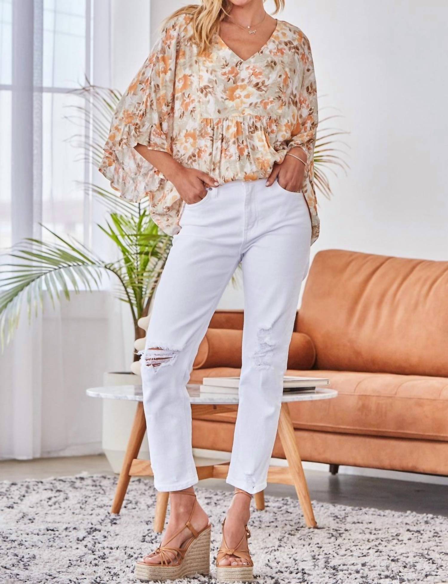 Andree By Unit - Floral Ruffle Sleeve Top