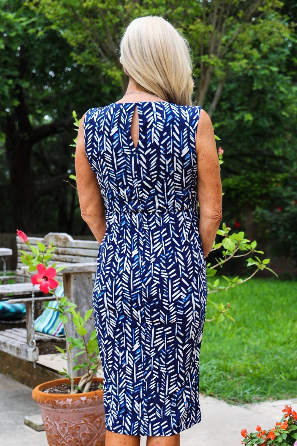 Delicate Leaves Sleeveless Crew Neck Belted Sheath Dress