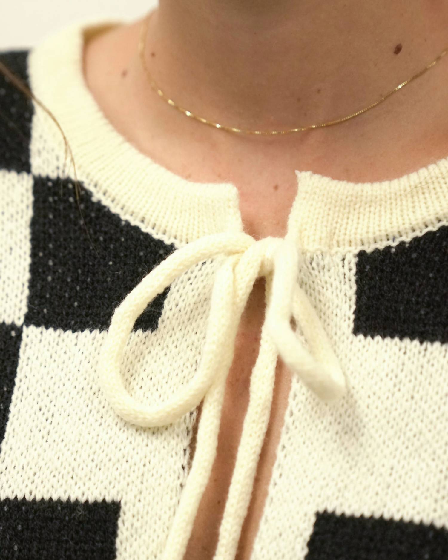 So Me - CLASSIC CHECKED TIE FRONT SWEATER