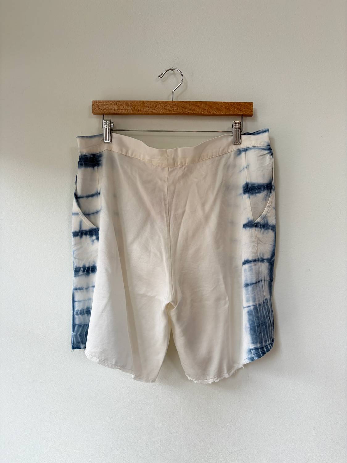 Cali Dreaming - Women's Bermuda Drawstring Short