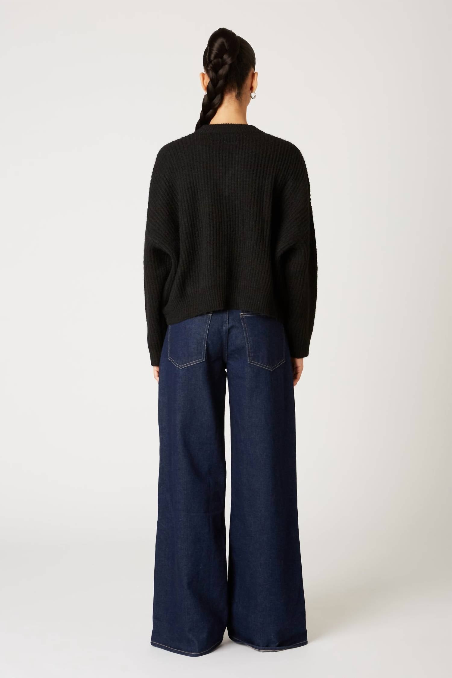 Nia - Freya Long Sleeve Sweater