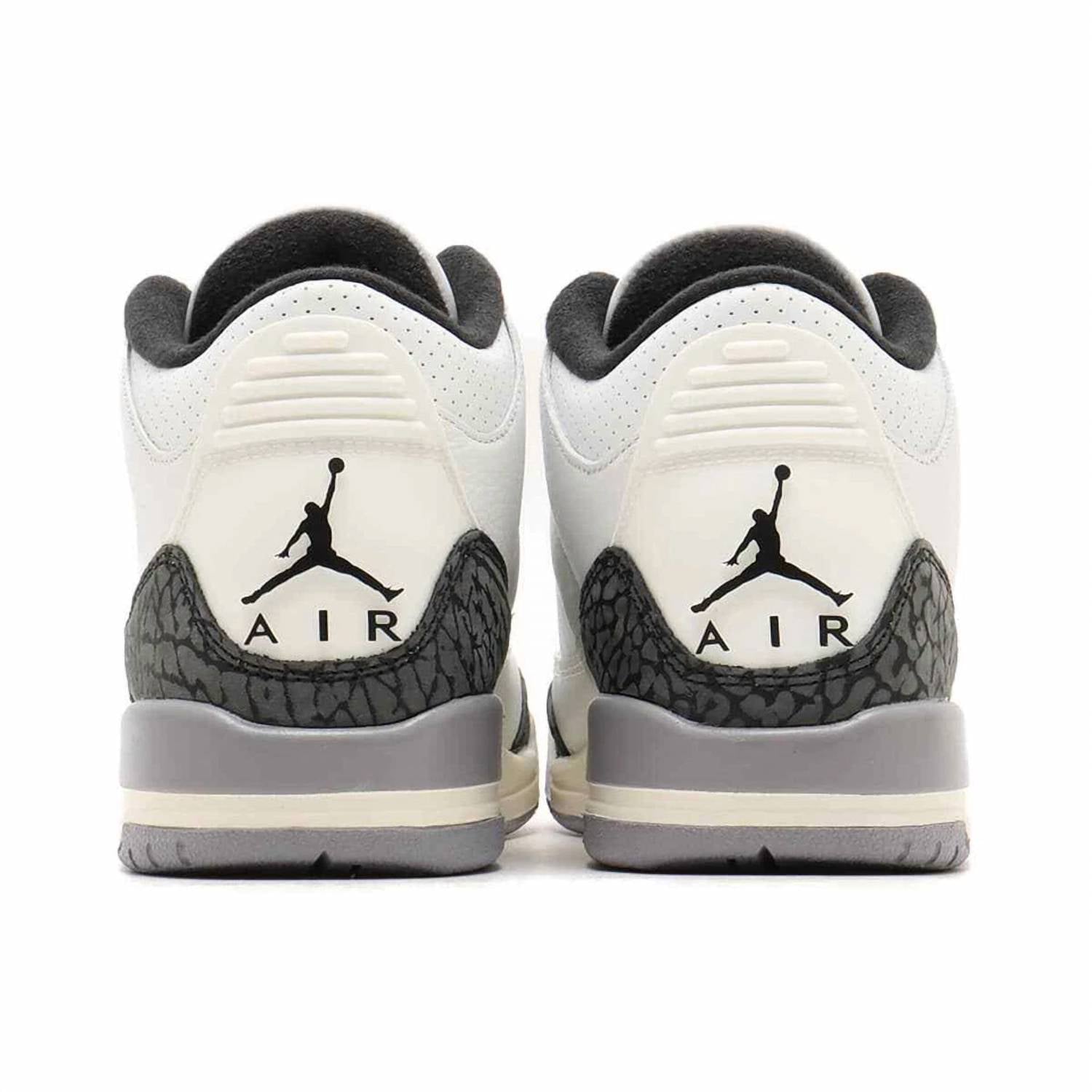 Nike - Boys Grade School Air Jordan Retro 3 Sneakers