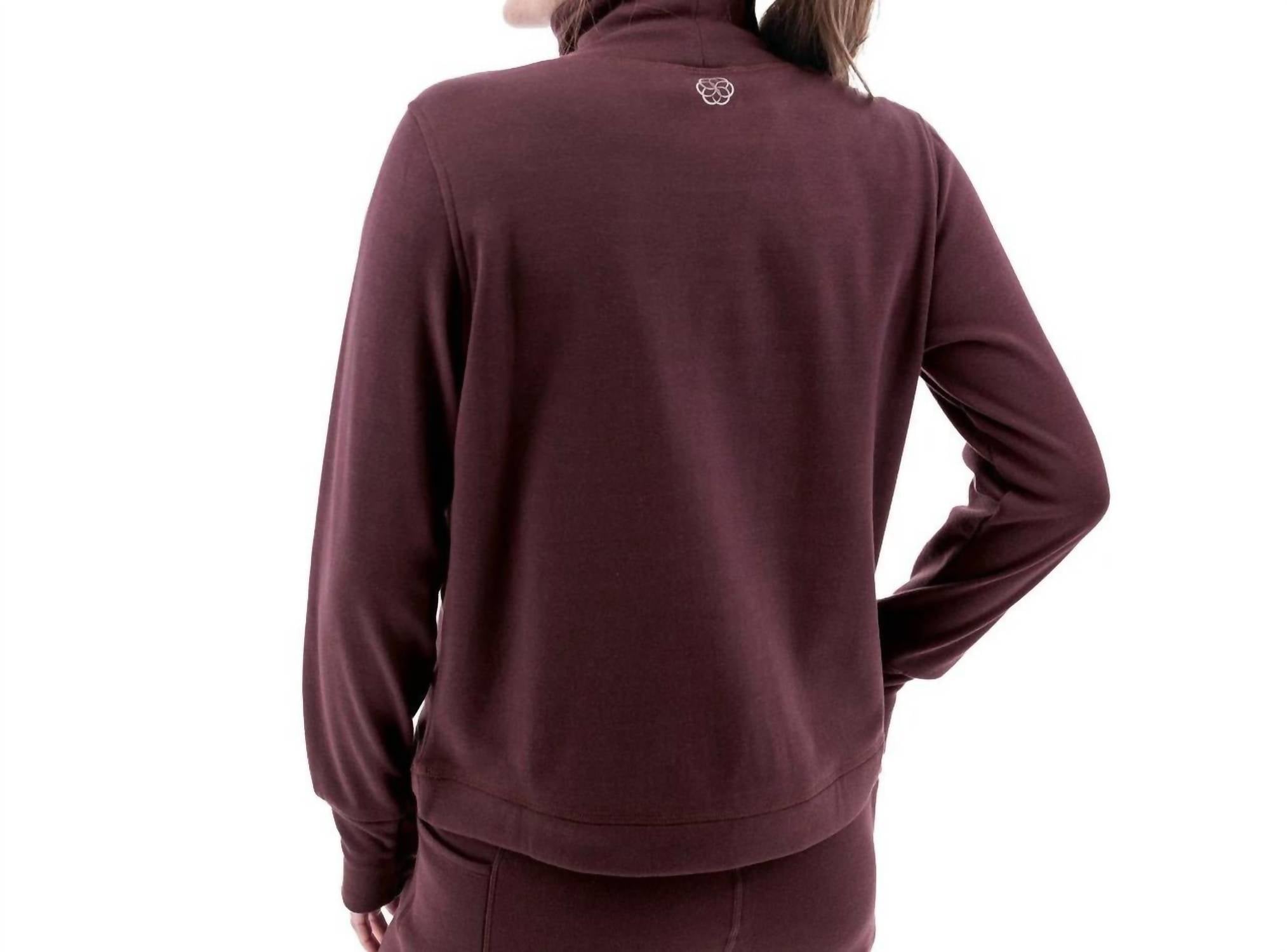 Aventura - Dog-walker Long Sleeve Top