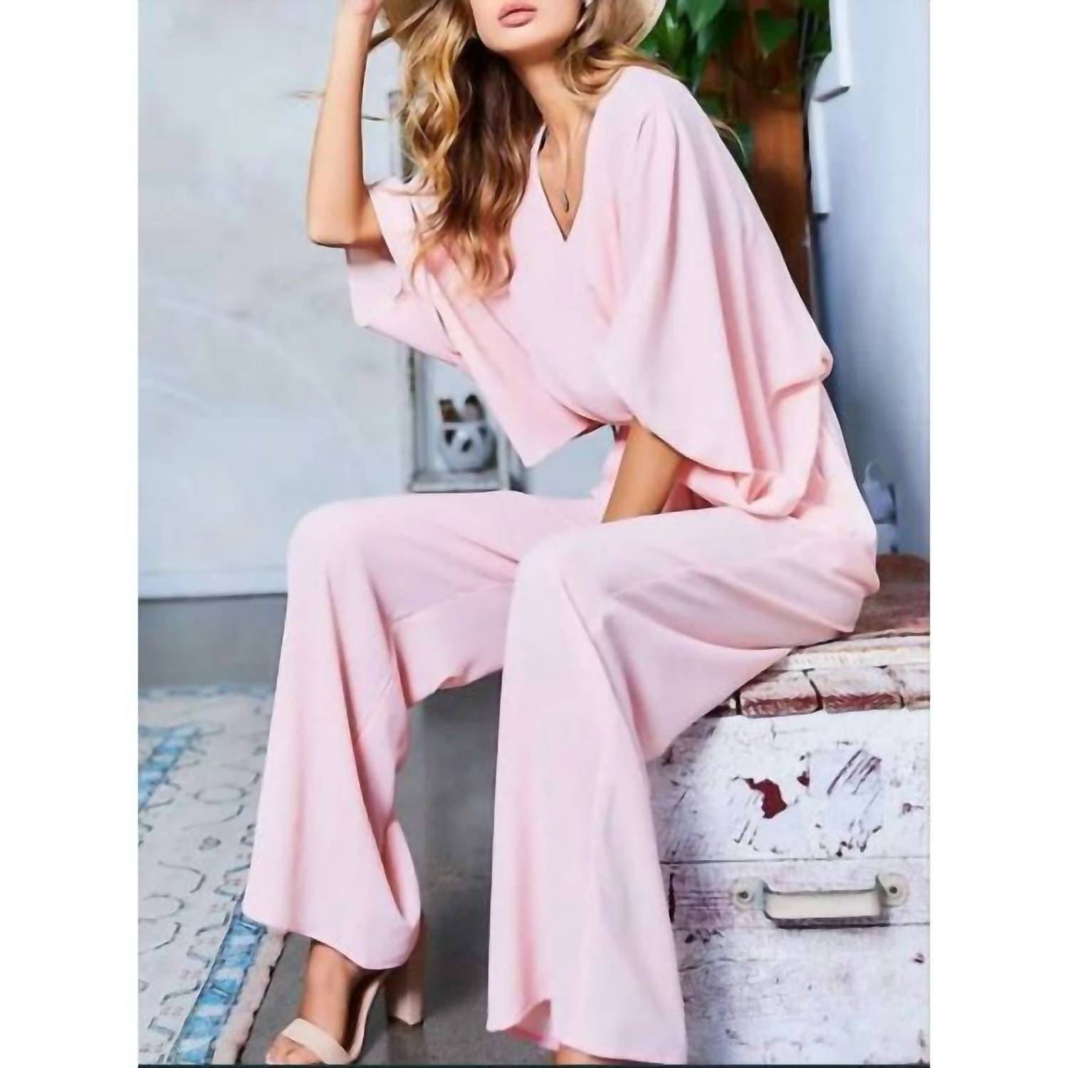 Main Strip - Elegance Wide-leg Jumpsuit