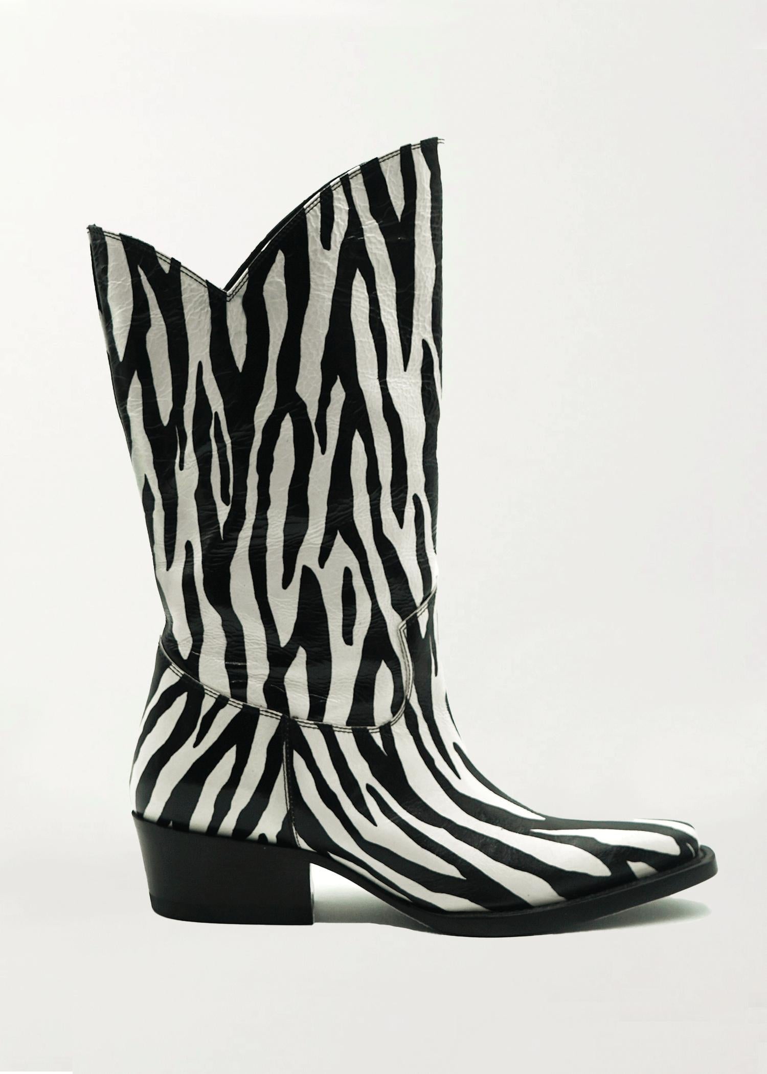 Che By Chelsey - Women's Zebra Texan Boots