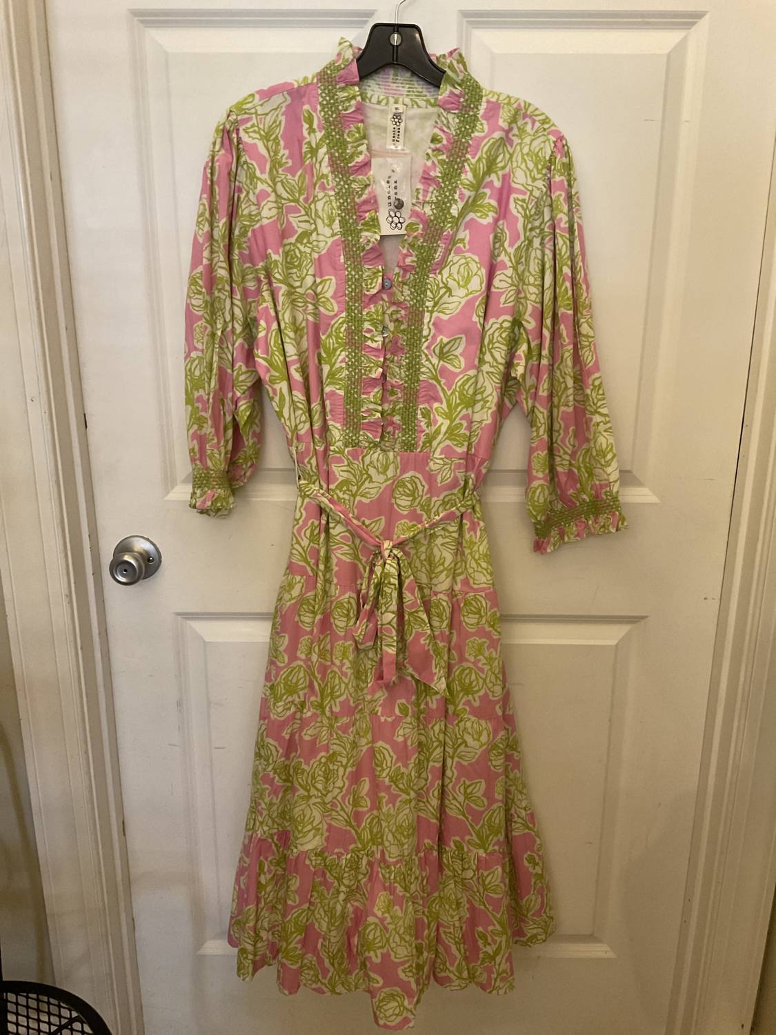 Uncle Frank - rose bouquet dress