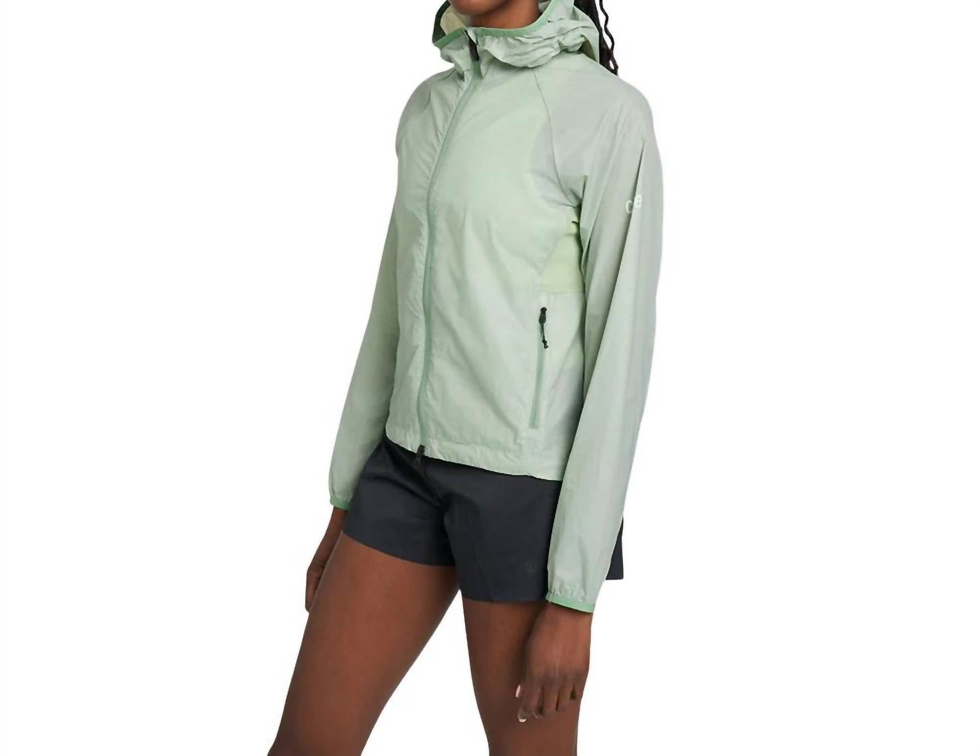 ciele athletics Hooded VNT Jacket in mynyd - women's jacket - detail view