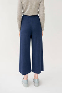 SSKEIN Wide Leg Trousers in navy - women's pants - detail view