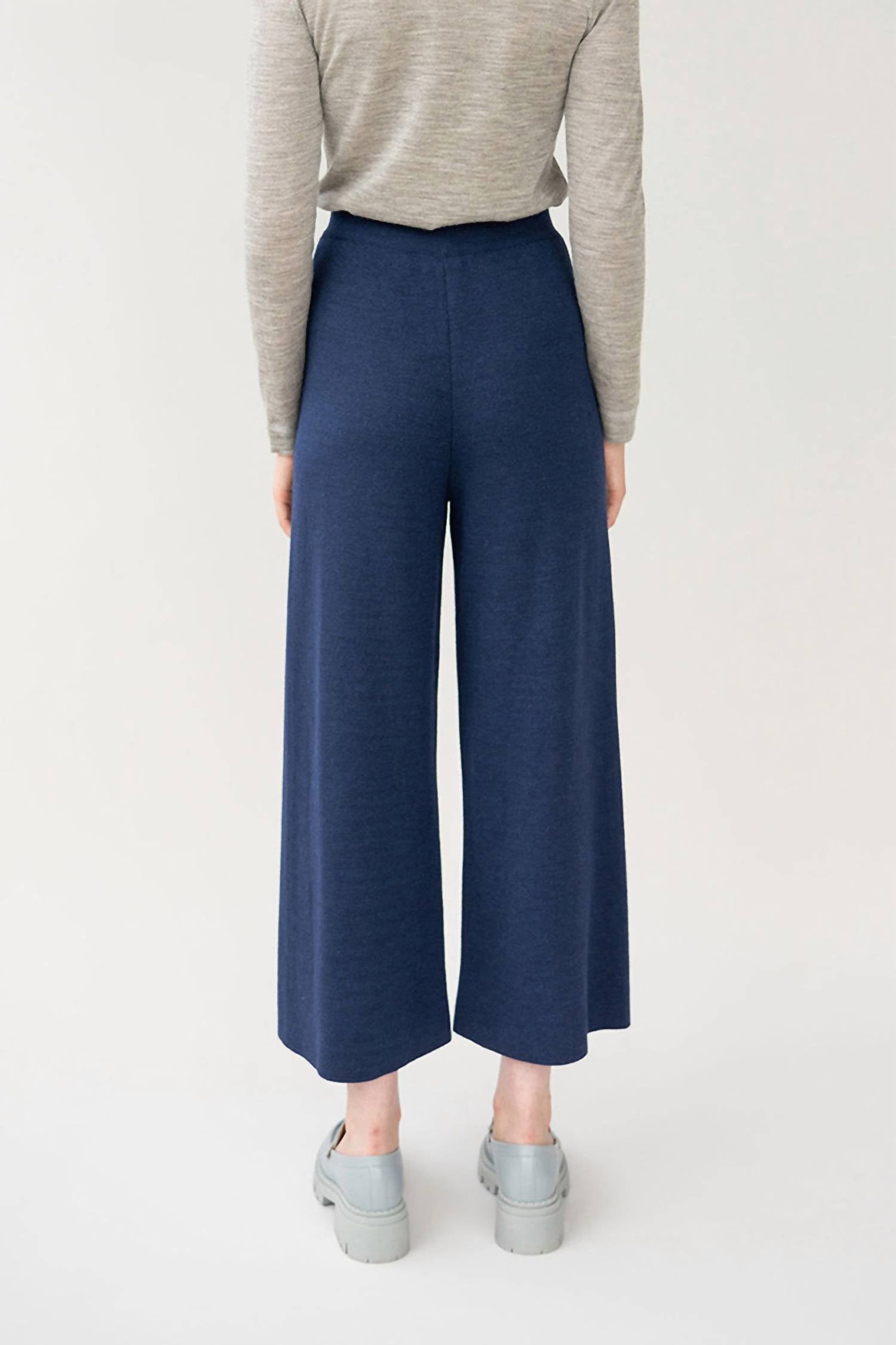 SSKEIN Wide Leg Trousers in navy - women's pants - detail view