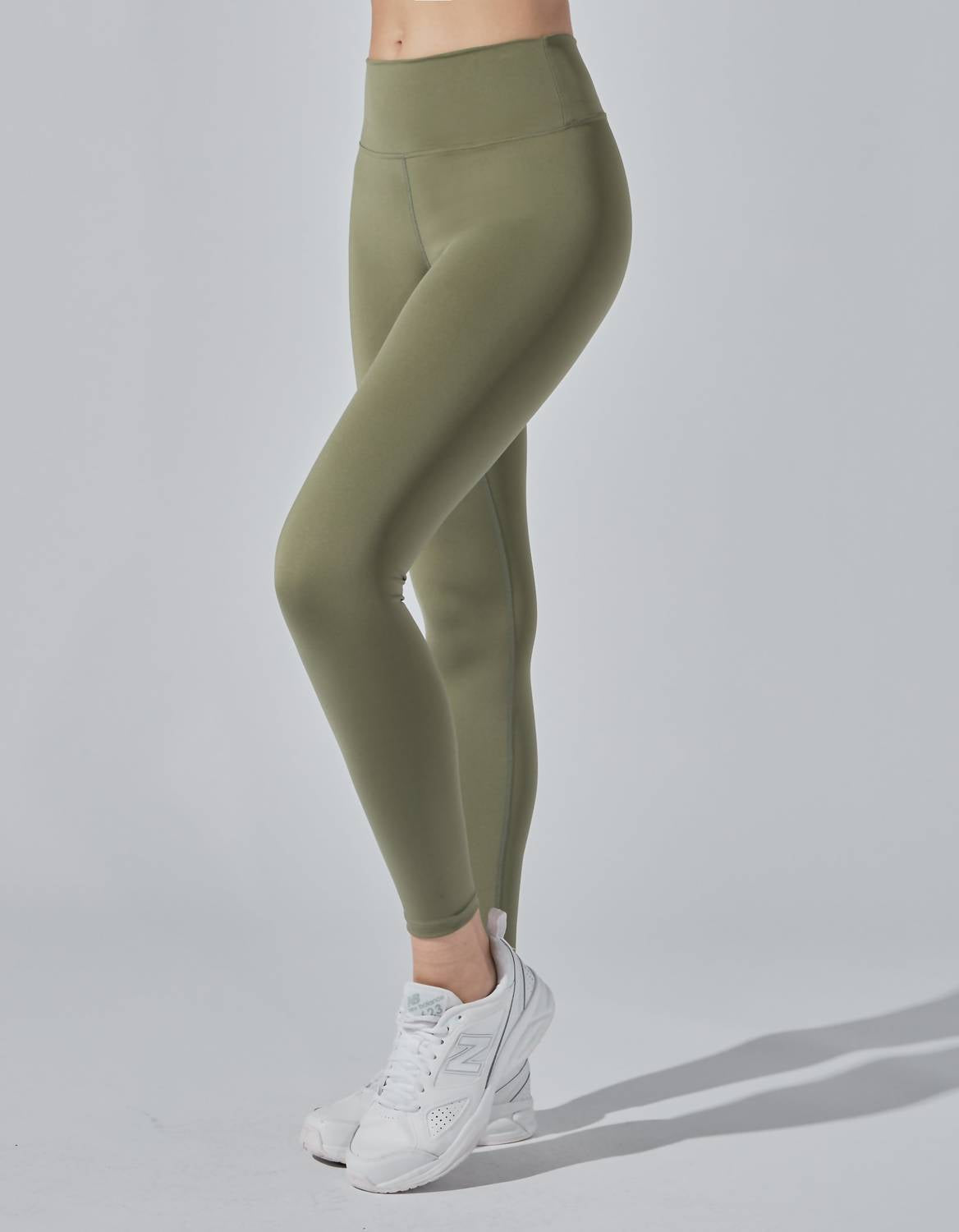 HEROINE SPORT Vital Sustainable Performance Legging in army - women's pants - alternate view