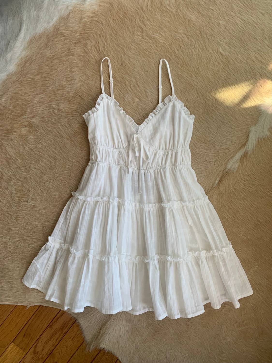 Le Lis - Daisy Ruffled Mini Dress